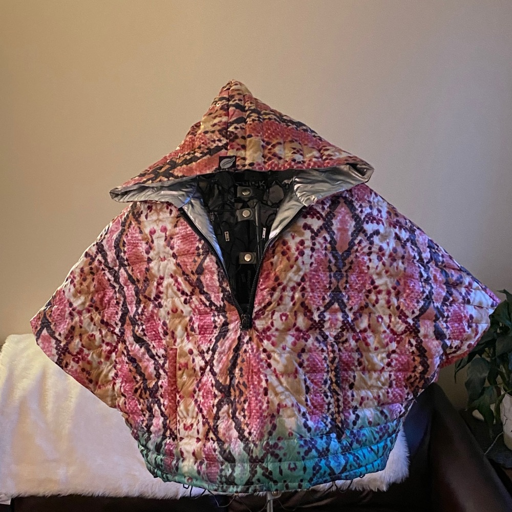Think Royln The Heroine Oversized Quilted Python-Print Down Poncho Puffy XS/S - Picture 5 of 9